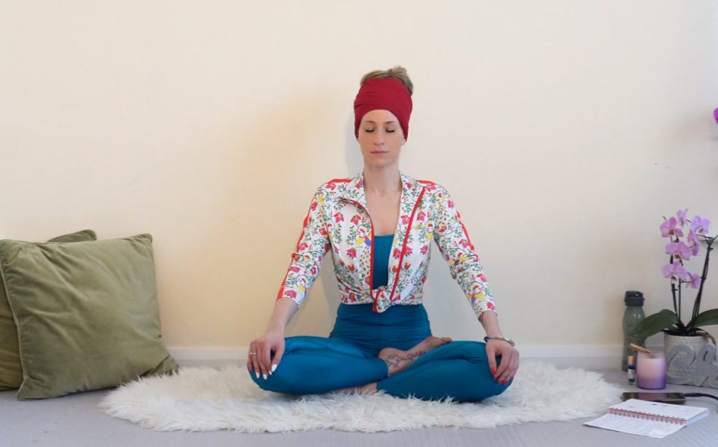 Sántha Brigi: Yin jóga és inspiráló meditáció – A szív szabadsága